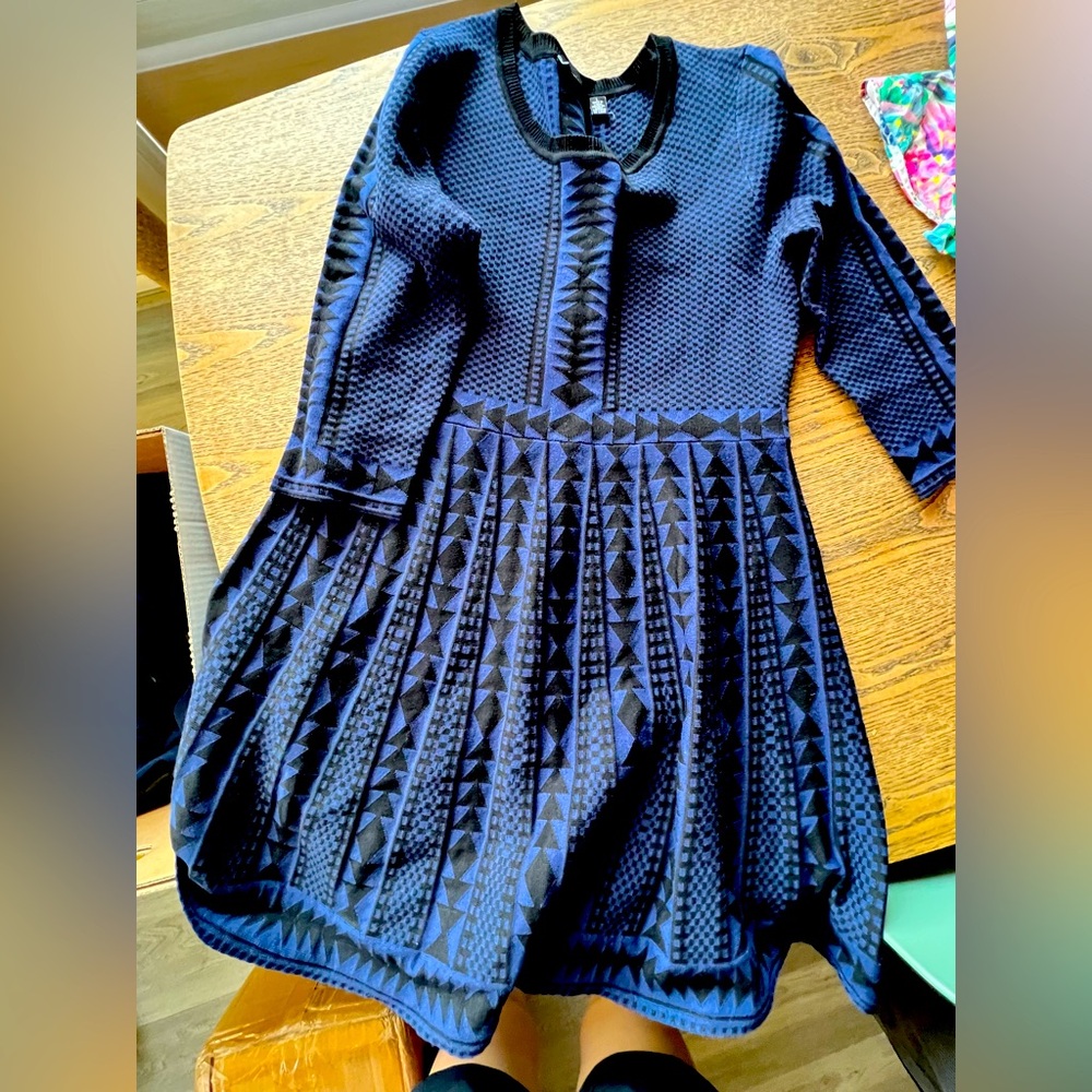 NINA LEONARD BLUE PATTERNED DRESS